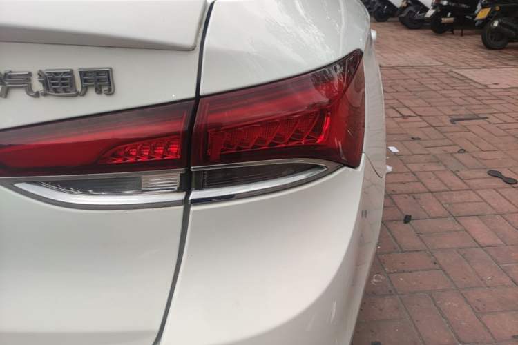 Used Buick GT 2018 15T Dual-Clutch Advanced Model China V Standard Right Rear Taillight