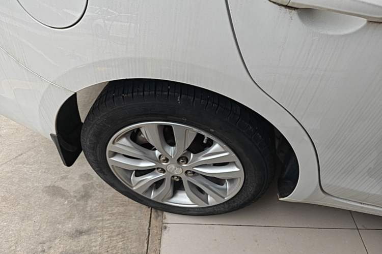 Used Buick GT 2018 15T Dual-Clutch Elite Model China V Standard Right Rear Wheel Hub