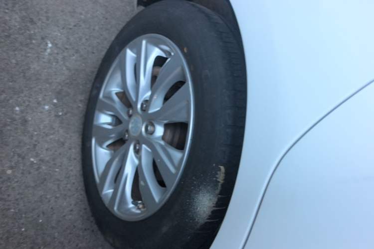 Used Buick GT 2018 15T Manual Elite Version China V Standard Right Rear Wheel Hub