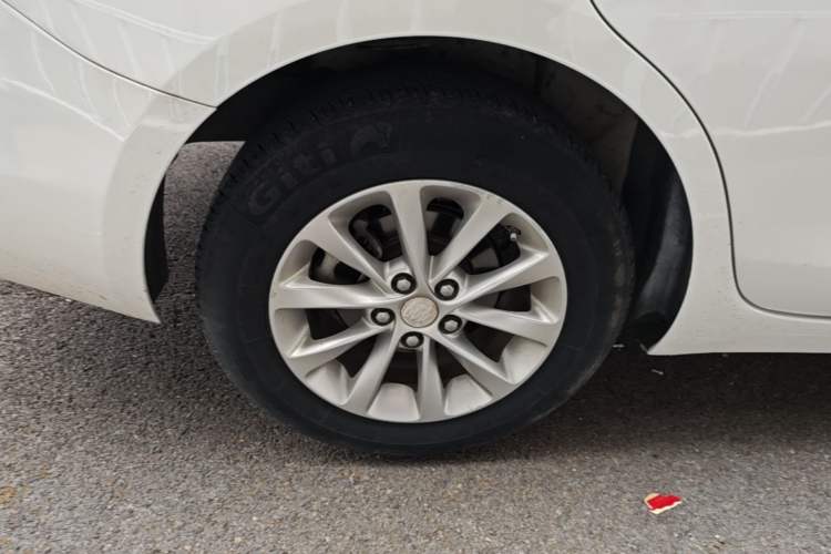Used Buick GT 2018 15T Manual Entry-Level Version China V Standard Right Rear Wheel Hub
