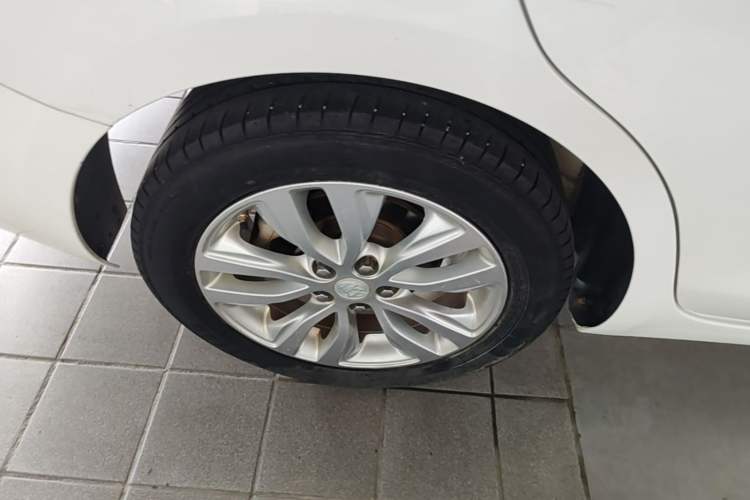 Used Buick GT 2018 15T Dual-Clutch Elite Model China V Standard Right Rear Wheel Hub