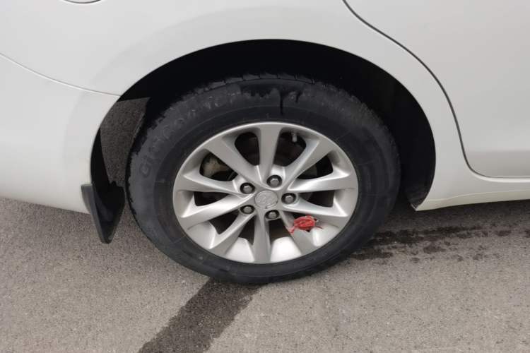 Used Buick GT 2018 15T Dual-Clutch Advanced Model China V Standard Right Rear Wheel Hub