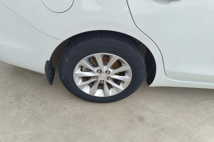 Used Buick GT 2018 15T Dual-Clutch Advanced Model China V Standard Right Rear Wheel Hub