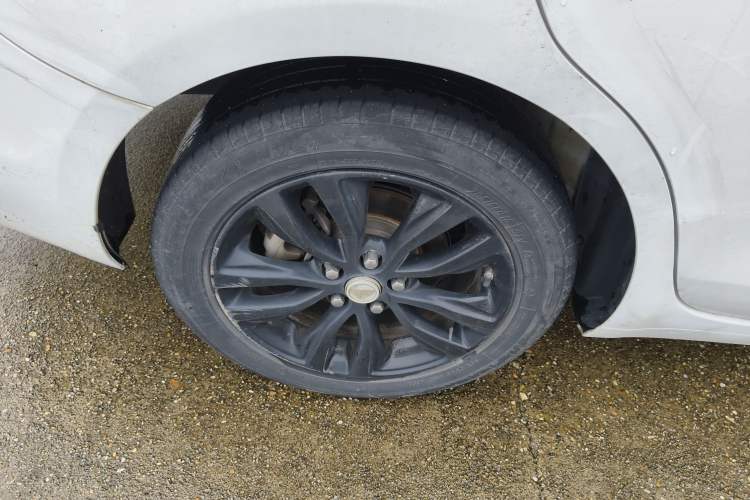 Used Buick GT 2018 15T Dual-Clutch Elite Model China V Standard Right Rear Wheel Hub