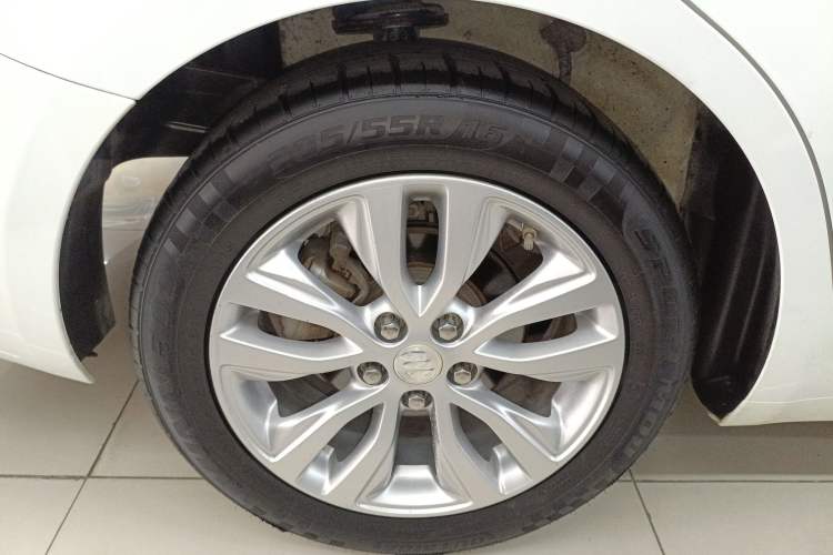 Used Buick GT 2018 15T Dual-Clutch Elite Model China V Standard Right Rear Wheel Hub