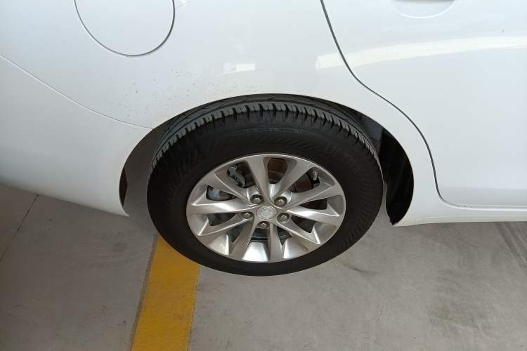 Used Buick GT 2018 15T Dual-Clutch Advanced Model China V Standard Right Rear Wheel Hub