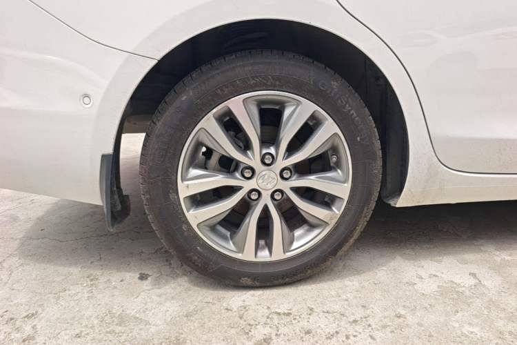 Used Buick GT 2018 18T Automatic Flagship Model Right Rear Wheel Hub