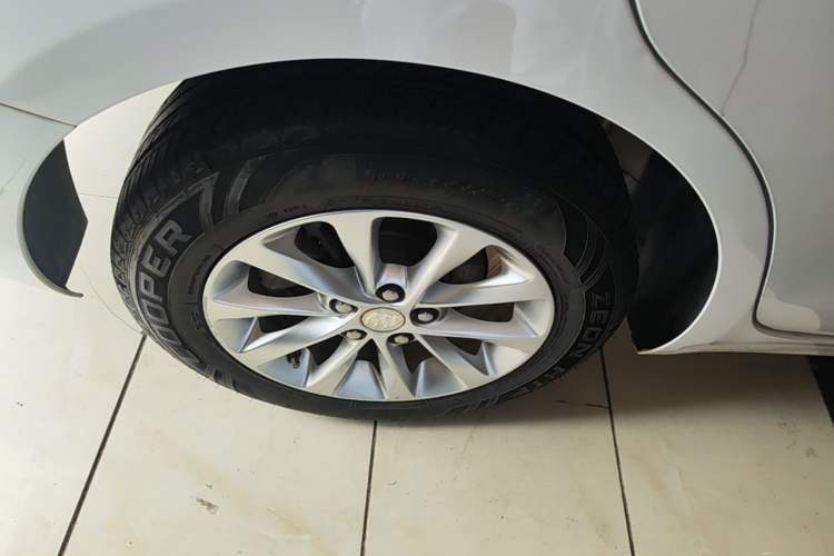 Used Buick GT 2018 15T Dual-Clutch Advanced Model China V Standard Right Rear Wheel Hub