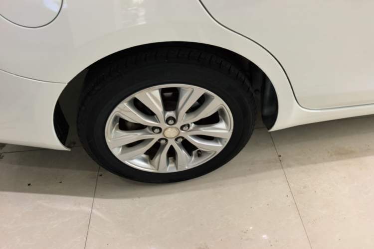 Used Buick GT 2018 15T Dual-Clutch Elite Model China V Standard Right Rear Wheel Hub
