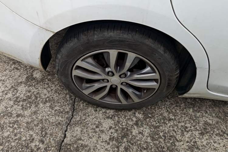 Used Buick GT 2018 18T Automatic Elite Model Right Rear Wheel Hub