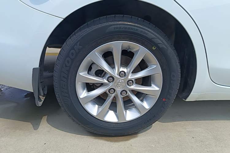 Used Buick GT 2018 15T Manual Entry-Level Version China V Standard Right Rear Wheel Hub