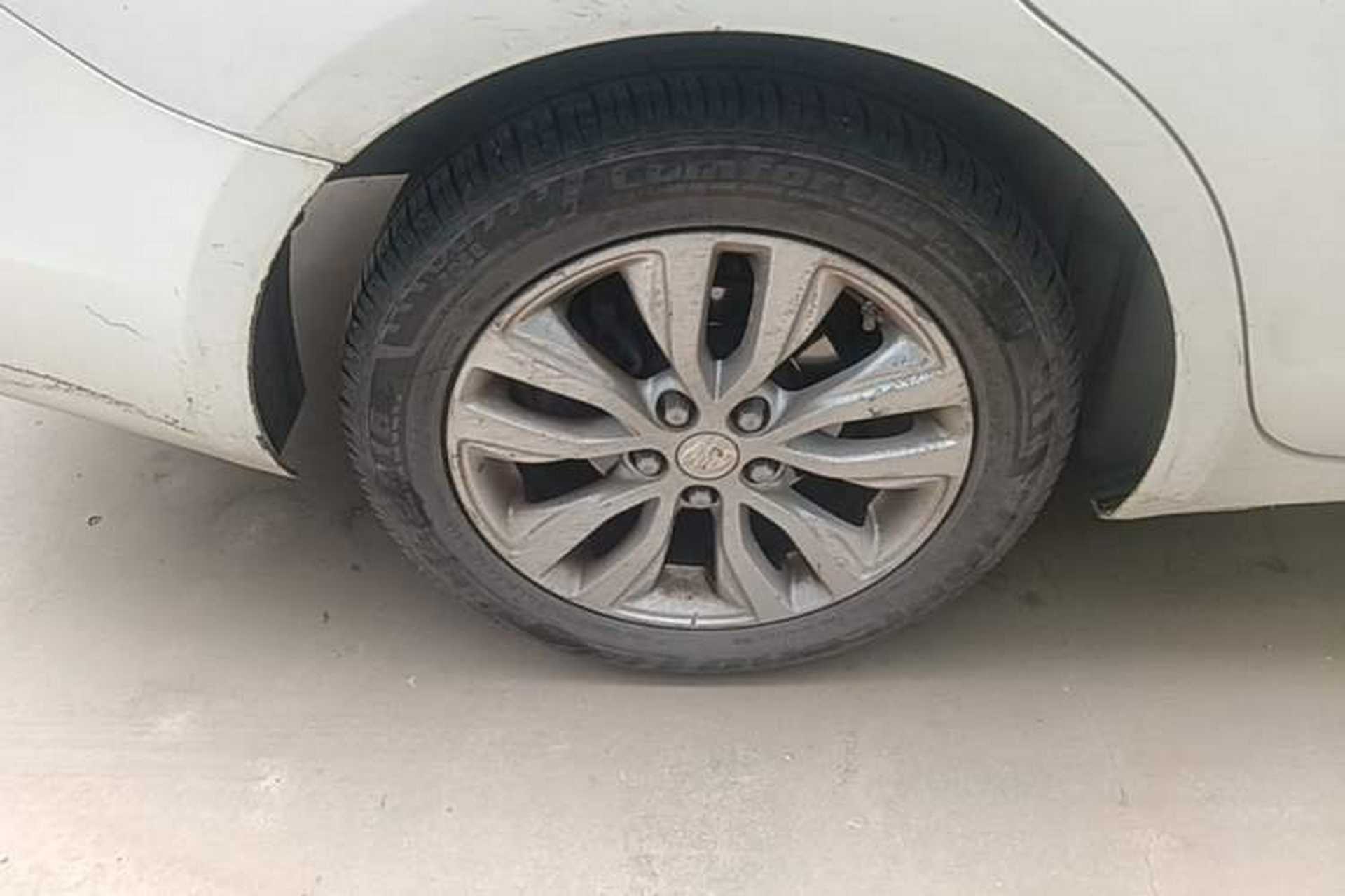 Used Buick GT 2018 15T Dual-Clutch Elite Model China V Standard Right Rear Wheel Hub