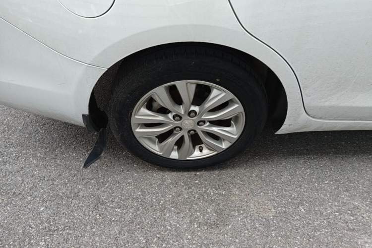 Used Buick GT 2018 15T Dual-Clutch Elite Model China V Standard Right Rear Wheel Hub