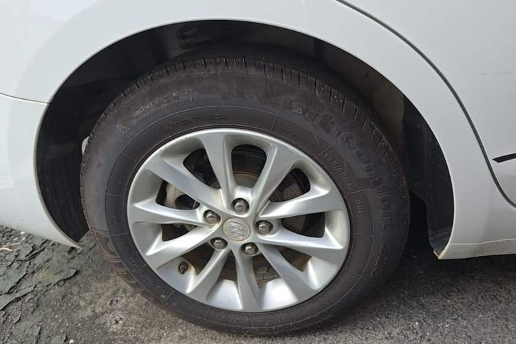 Used Buick GT 2018 15T Manual Entry-Level Version China V Standard Right Rear Wheel Hub