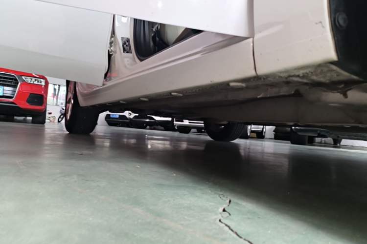 Used Buick GT 2018 15T Dual-Clutch Advanced Model China V Standard Right Side Sill