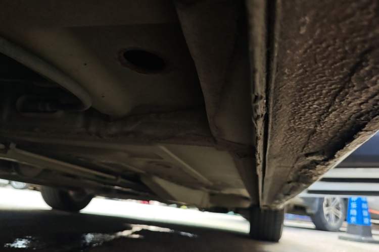 Used Buick GT 2018 18T Automatic Elite Model Right Side Sill