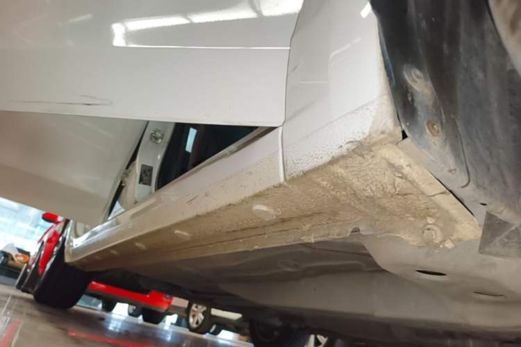 Used Buick GT 2018 18T Automatic Elite Model Right Side Sill