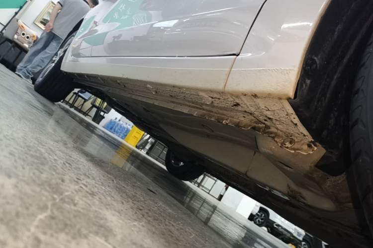 Used Buick GT 2018 18T Automatic Elite Model Right Side Sill