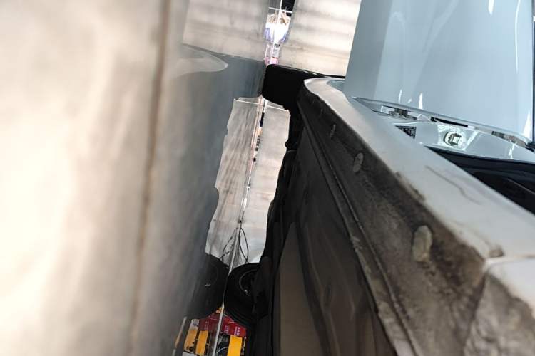 Used Buick GT 2018 18T Automatic Elite Model Right Side Sill
