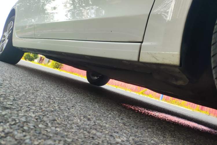 Used Buick GT 2018 18T Automatic Elite Model Right Side Sill