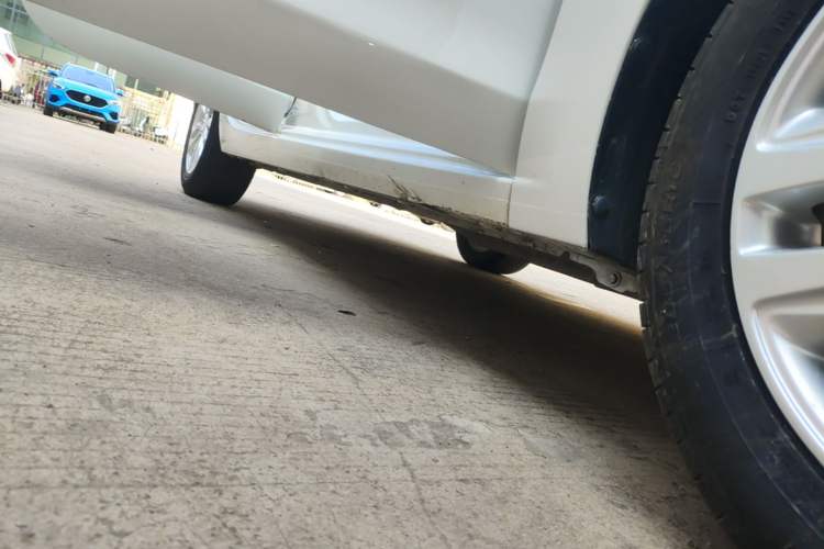 Used Buick GT 2018 15T Dual-Clutch Elite Model China V Standard Right Side Sill