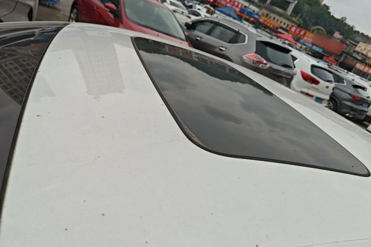Used Buick GT 2018 18T Automatic Elite Model Roof