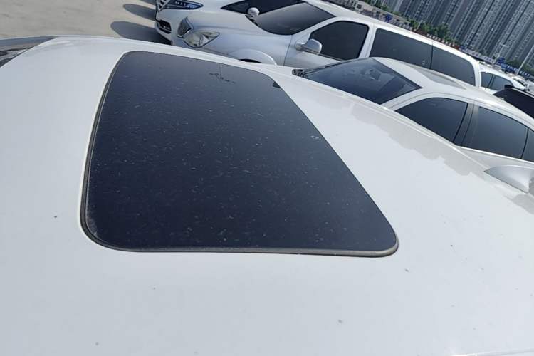 Used Buick GT 2018 18T Automatic Elite Model Roof