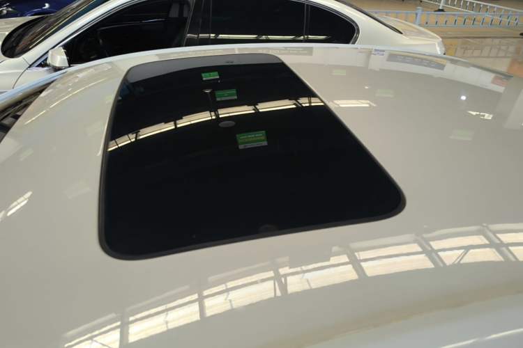 Used Buick GT 2018 18T Automatic Elite Model Roof