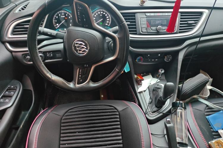 Used Buick GT 2018 18T Automatic Elite Model Steering Wheel
