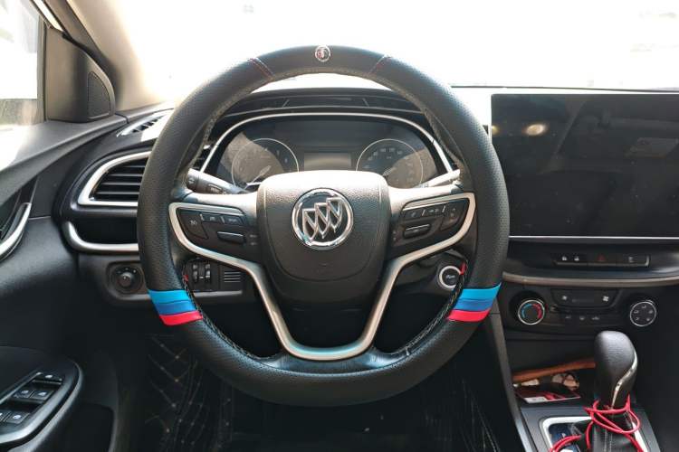 Used Buick GT 2018 18T Automatic Elite Model Steering Wheel