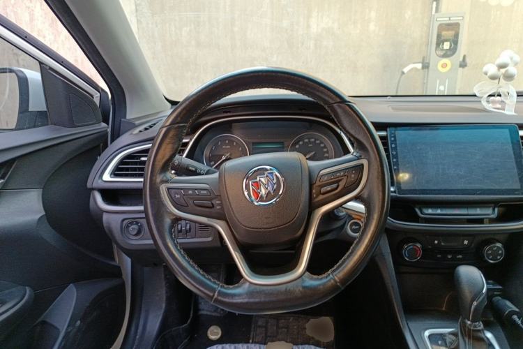 Used Buick GT 2018 18T Automatic Elite Model Steering Wheel