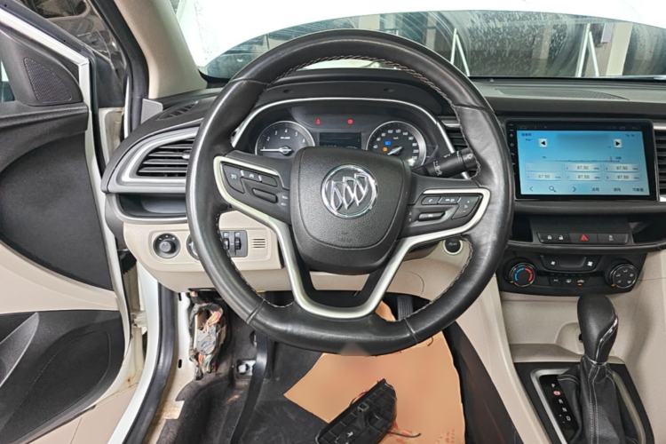 Used Buick GT 2018 15T Dual-Clutch Elite Model China V Standard Steering Wheel