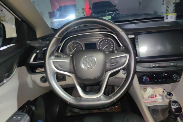 Used Buick GT 2018 15T Manual Elite Version China V Standard Steering Wheel