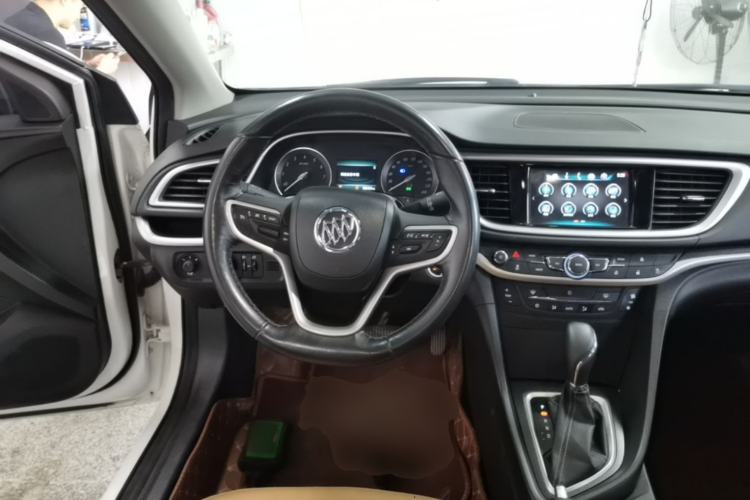 Used Buick GT 2018 18T Automatic Flagship Model Steering Wheel