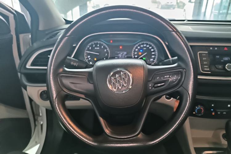Used Buick GT 2018 15T Dual-Clutch Advanced Model China V Standard Steering Wheel
