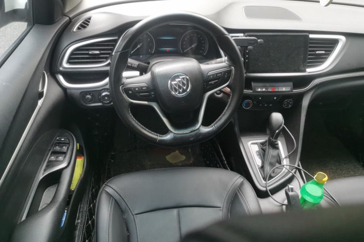 Used Buick GT 2018 18T Automatic Elite Model Steering Wheel