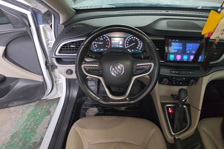 Used Buick GT 2018 15T Dual-Clutch Elite Model China V Standard Steering Wheel
