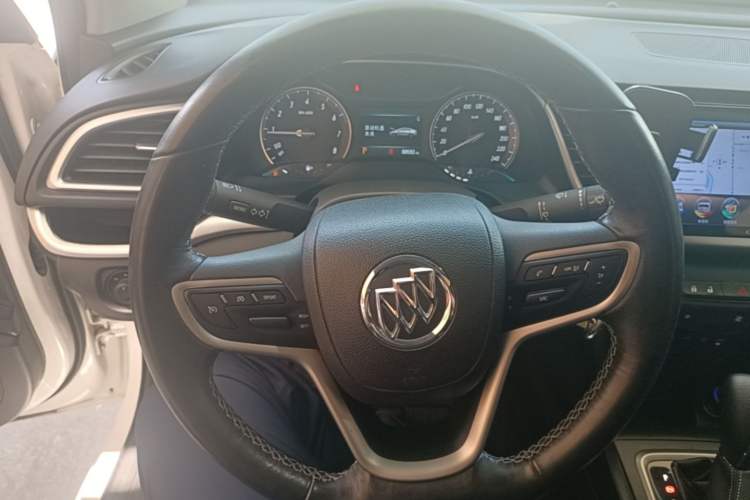Used Buick GT 2018 18T Automatic Elite Model Steering Wheel