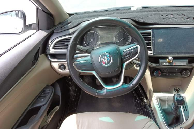 Used Buick GT 2018 15T Manual Elite Version China V Standard Steering Wheel