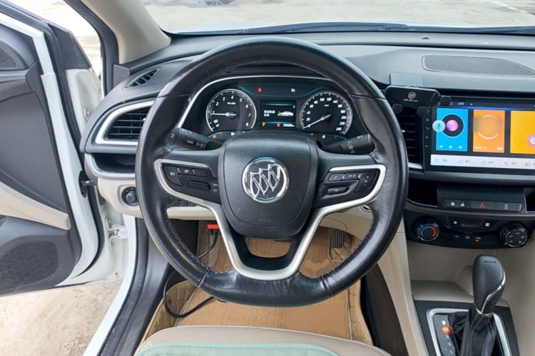 Used Buick GT 2018 15T Dual-Clutch Elite Model China V Standard Steering Wheel