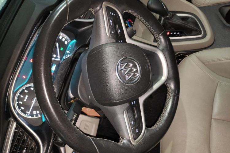 Used Buick GT 2018 15T Dual-Clutch Elite Model China V Standard Steering Wheel