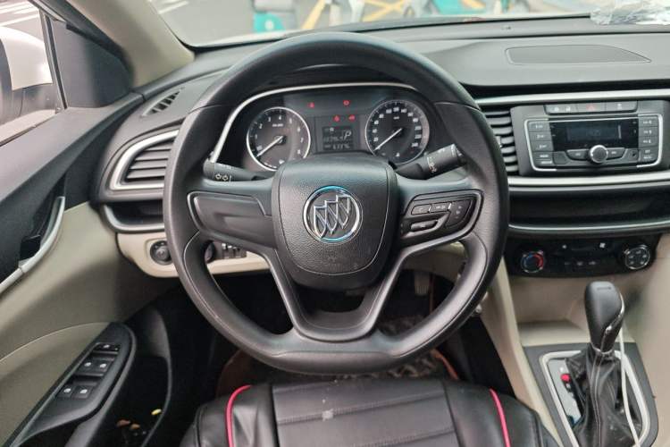 Used Buick GT 2018 15T Dual-Clutch Advanced Model China V Standard Steering Wheel