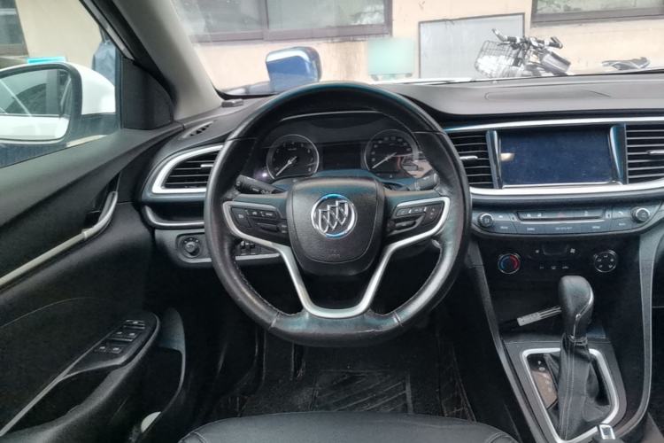Used Buick GT 2018 18T Automatic Elite Model Steering Wheel