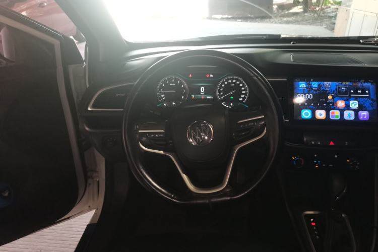 Used Buick GT 2018 18T Automatic Elite Model Steering Wheel