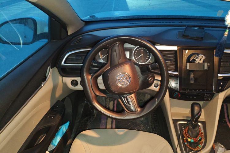 Used Buick GT 2018 15T Dual-Clutch Advanced Model China V Standard Steering Wheel