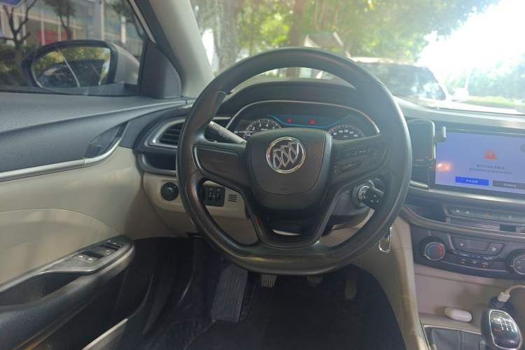 Used Buick GT 2018 15T Manual Entry-Level Version China V Standard Steering Wheel