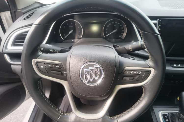Used Buick GT 2018 18T Automatic Elite Model Steering Wheel