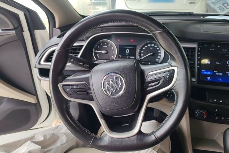Used Buick GT 2018 15T Dual-Clutch Elite Model China V Standard Steering Wheel