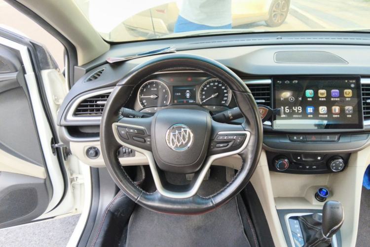 Used Buick GT 2018 15T Dual-Clutch Elite Model China V Standard Steering Wheel