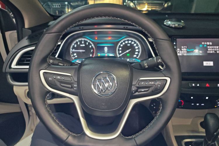 Used Buick GT 2018 15T Dual-Clutch Elite Model China V Standard Steering Wheel